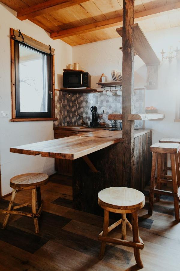 فندق Treehouse Drevesna Hiska Strkovo Gnezdo Ranc Jures ليوتومير المظهر الخارجي الصورة
