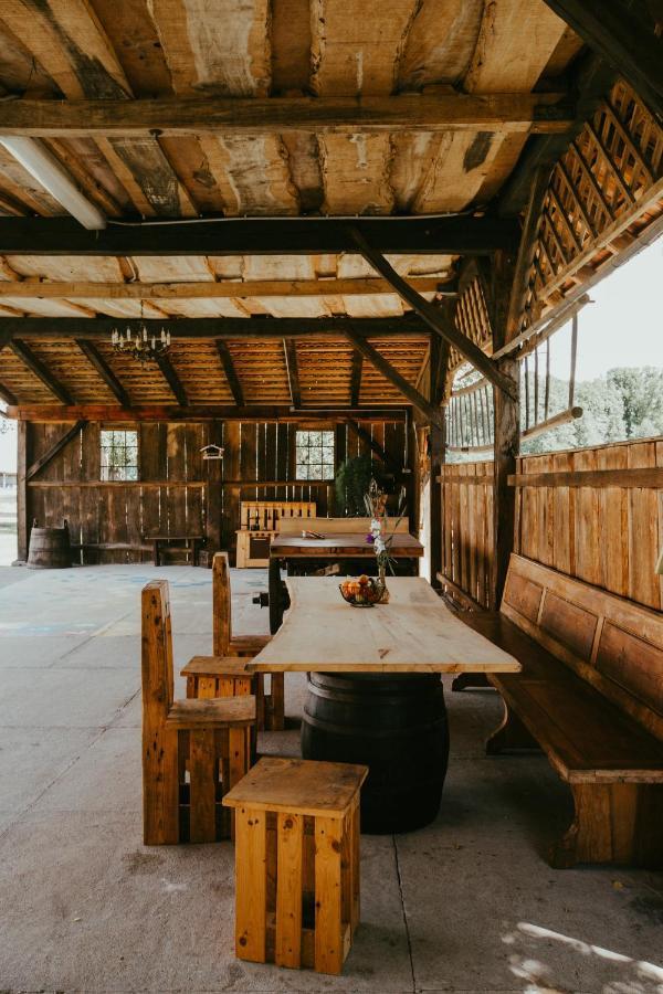فندق Treehouse Drevesna Hiska Strkovo Gnezdo Ranc Jures ليوتومير المظهر الخارجي الصورة